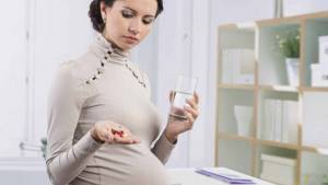 Как лечить насморк при беременности