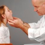 ЛОР доктор и ребенок