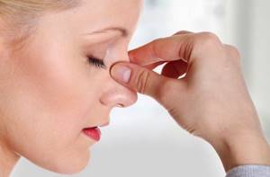 Перелом носа: признаки, симптомы, лечение, первая помощь