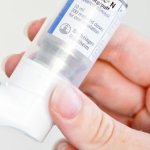 Правила пользования карманным ингалятором: техника применения